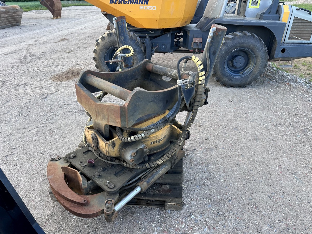 ENGCON EC 30 - S80 GR30 -S80 - SVAB Engcon Rototilt - Tiltrotator - Tiltrotators: foto 4 ENGCON EC 30 - S80 GR30 -S80 - SVAB Engcon Rototilt - Tiltrotator - Tiltrotators: foto 4