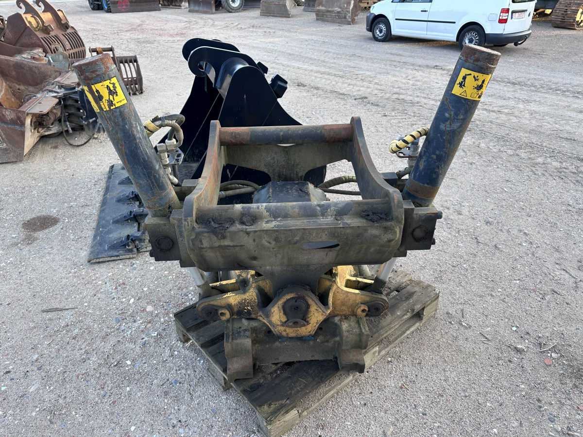 ENGCON EC 30 - S80 GR30 -S80 - SVAB Engcon Rototilt - Tiltrotator - Tiltrotators: foto 3 ENGCON EC 30 - S80 GR30 -S80 - SVAB Engcon Rototilt - Tiltrotator - Tiltrotators: foto 3