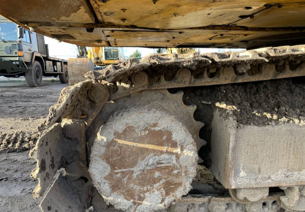 Kāpurķēžu ekskavators Komatsu PC 240LC-8 Hammerlines Klima 2 buckets: foto 24