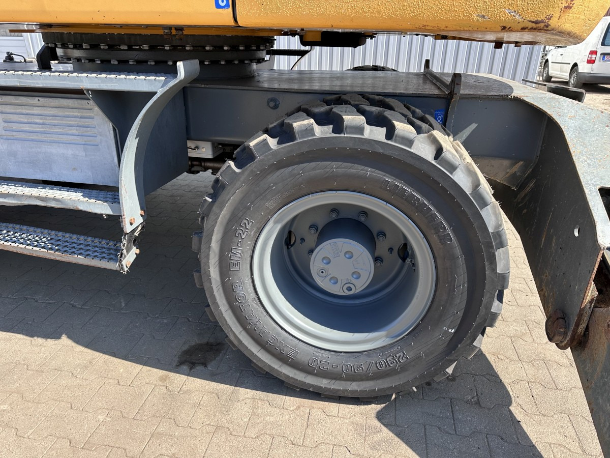 Riteņu ekskavators LIEBHERR A 314 All hydr. lines SW 33- 30 Km/h: foto 32
