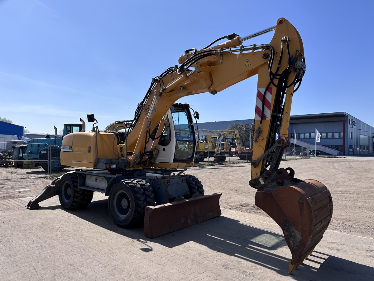 Riteņu ekskavators LIEBHERR A 314 All hydr. lines SW 33- 30 Km/h: foto 7