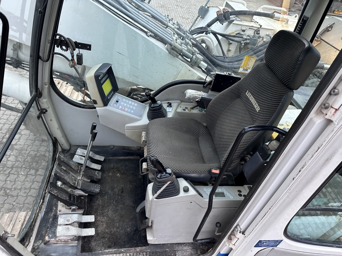 LIEBHERR R 934 C HDSL Top Zustand !!! Kein 936 - Kāpurķēžu ekskavators: foto 3 LIEBHERR R 934 C HDSL Top Zustand !!! Kein 936 - Kāpurķēžu ekskavators: foto 3