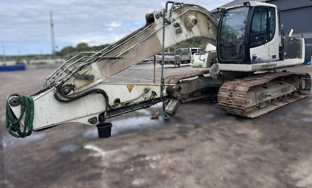 Liebherr 914 924 916 926 for parts breaking dismantling - Kāpurķēžu ekskavators: foto 1 Liebherr 914 924 916 926 for parts breaking dismantling - Kāpurķēžu ekskavators: foto 1