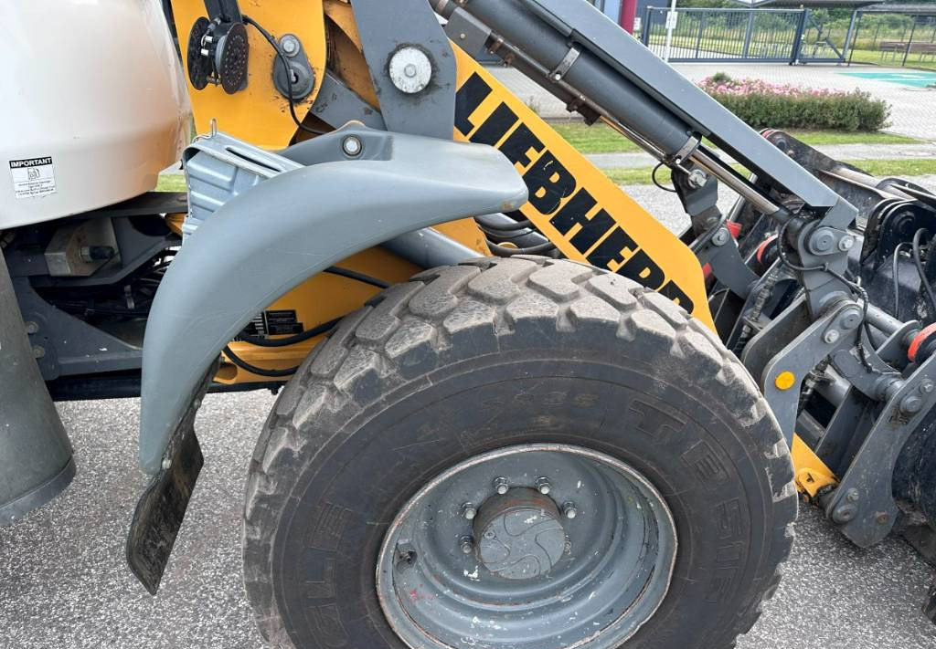 Riteņu iekrāvējs Liebherr L 514 Stereo +30 Kmh Klima 3er Kreis Greifschaufel: foto 32