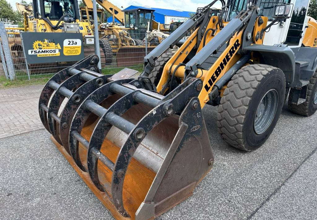 Riteņu iekrāvējs Liebherr L 514 Stereo +30 Kmh Klima 3er Kreis Greifschaufel: foto 17