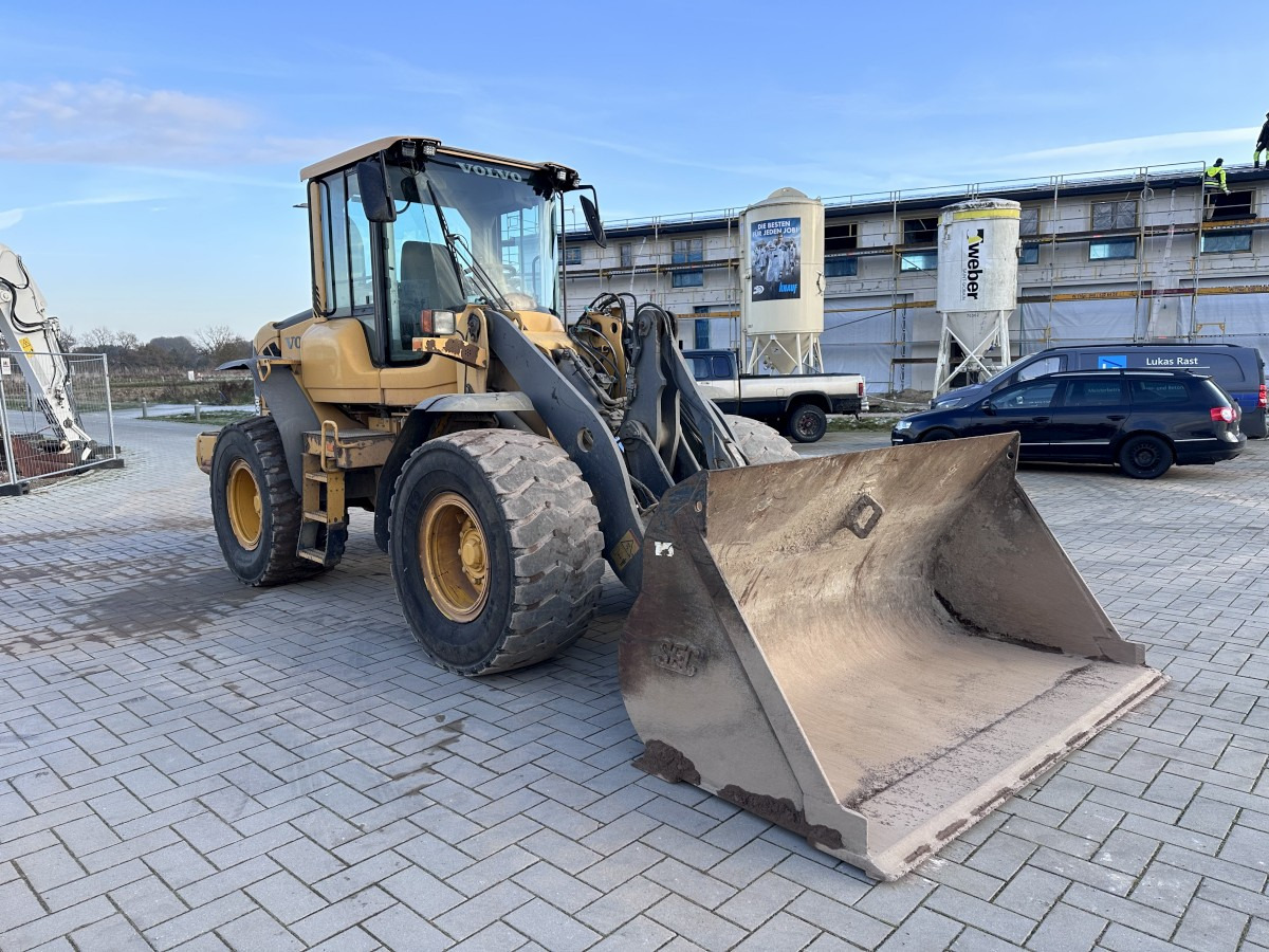 VOLVO L 60 F low Hours Klima Very good Condition - Riteņu iekrāvējs: foto 4 VOLVO L 60 F low Hours Klima Very good Condition - Riteņu iekrāvējs: foto 4