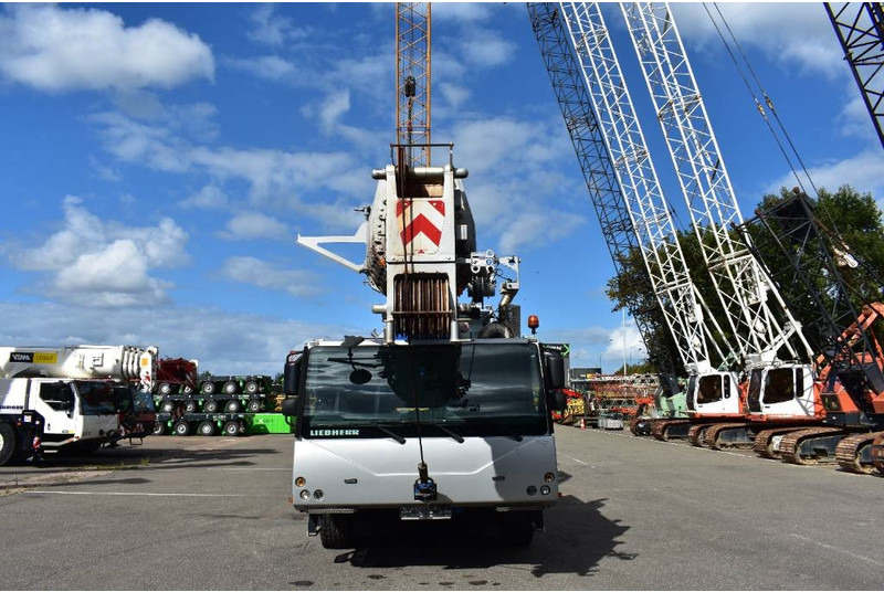 Liebherr LTM 1095-5.1 - Visurgājējs celtnis: foto 3 Liebherr LTM 1095-5.1 - Visurgājējs celtnis: foto 3