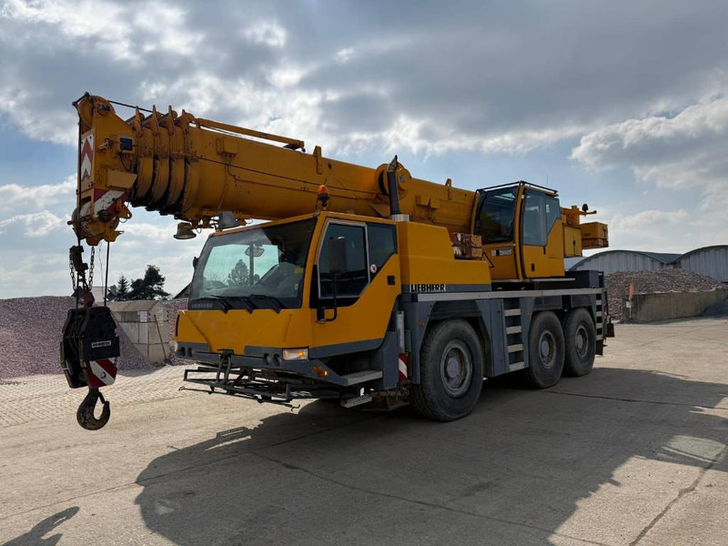 Liebherr LTM1055/1 - Visurgājējs celtnis: foto 1 Liebherr LTM1055/1 - Visurgājējs celtnis: foto 1