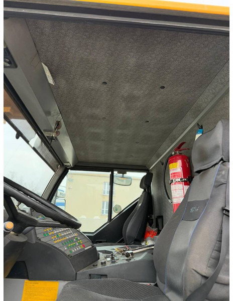 Visurgājējs celtnis Liebherr LTM1055/1: foto 10