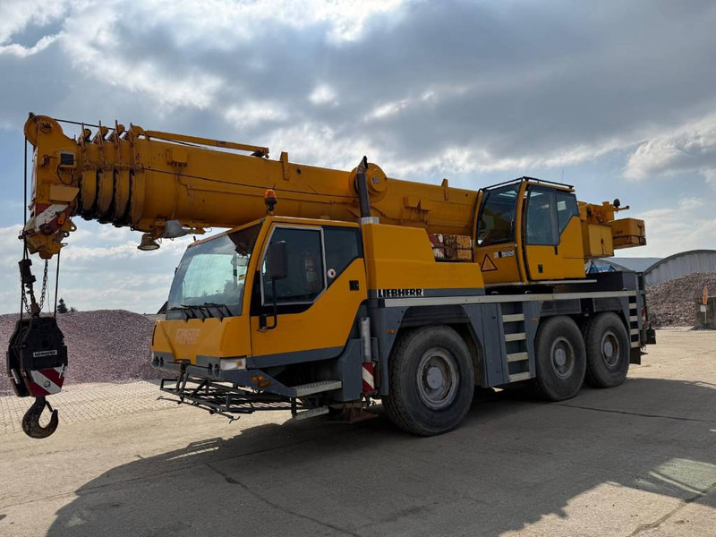Liebherr LTM1055/1 - Visurgājējs celtnis: foto 3 Liebherr LTM1055/1 - Visurgājējs celtnis: foto 3