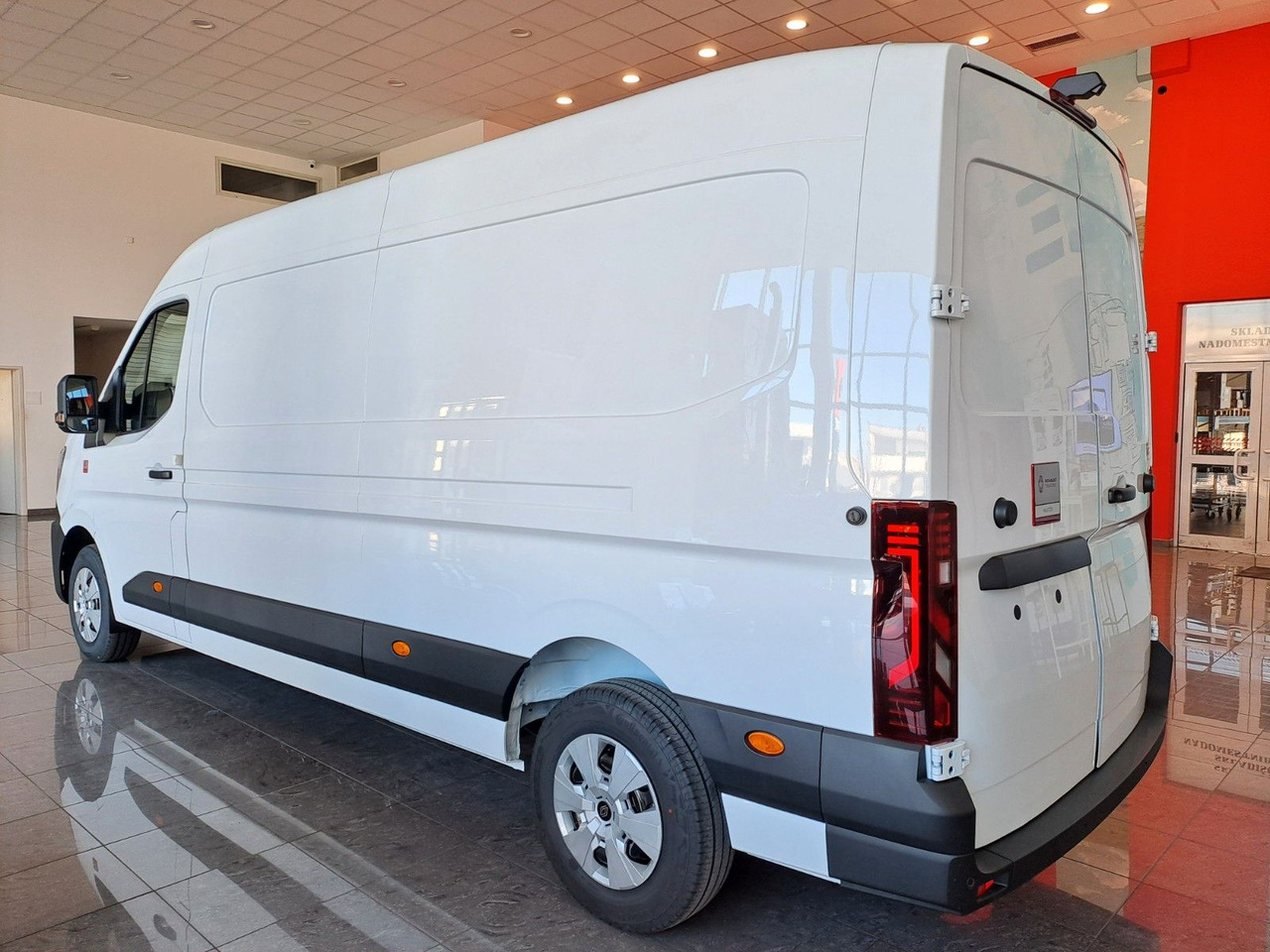Renault Master L3H2 170 - NAV Klimaaut. Holzb. 270° - Kravas mikroautobuss: foto 4 Renault Master L3H2 170 - NAV Klimaaut. Holzb. 270° - Kravas mikroautobuss: foto 4