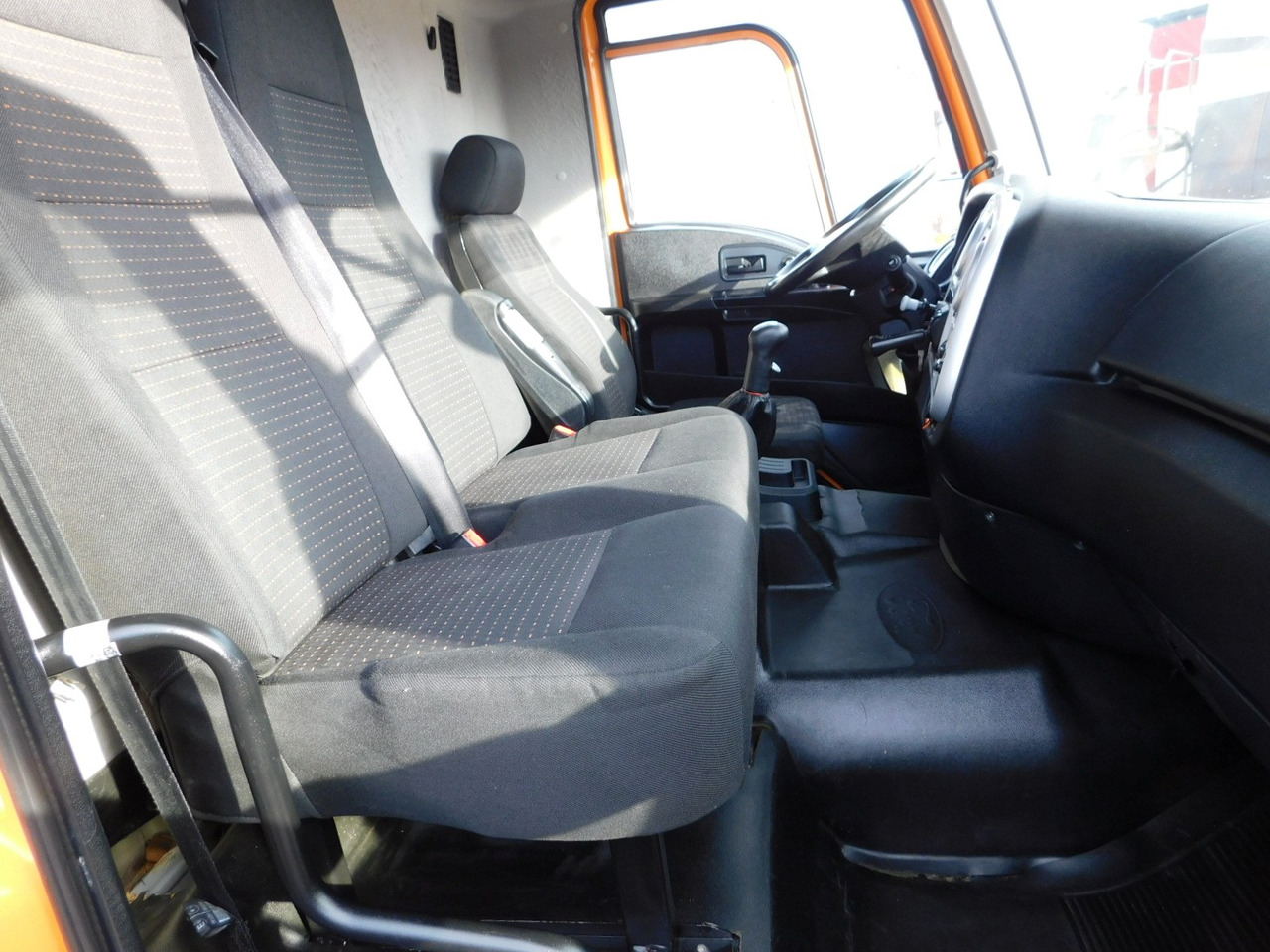 Ford 3542d 6x4 dcab e6 16s2230 - Kravas automašīna pašizgāzējs: foto 5 Ford 3542d 6x4 dcab e6 16s2230 - Kravas automašīna pašizgāzējs: foto 5