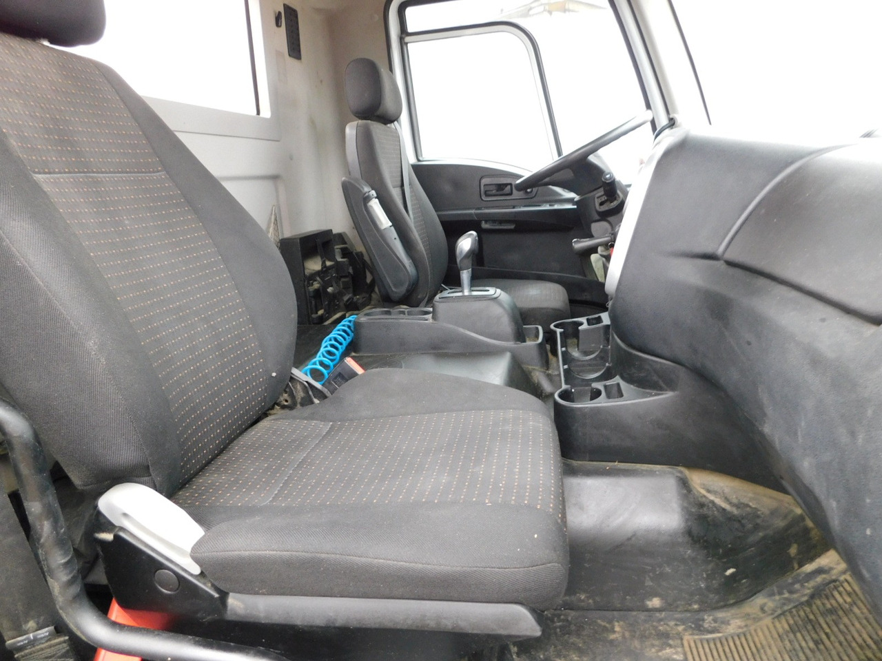 Ford 4142m 8x4 dcab e6 12tx2210 - Betonvedējs: foto 5 Ford 4142m 8x4 dcab e6 12tx2210 - Betonvedējs: foto 5