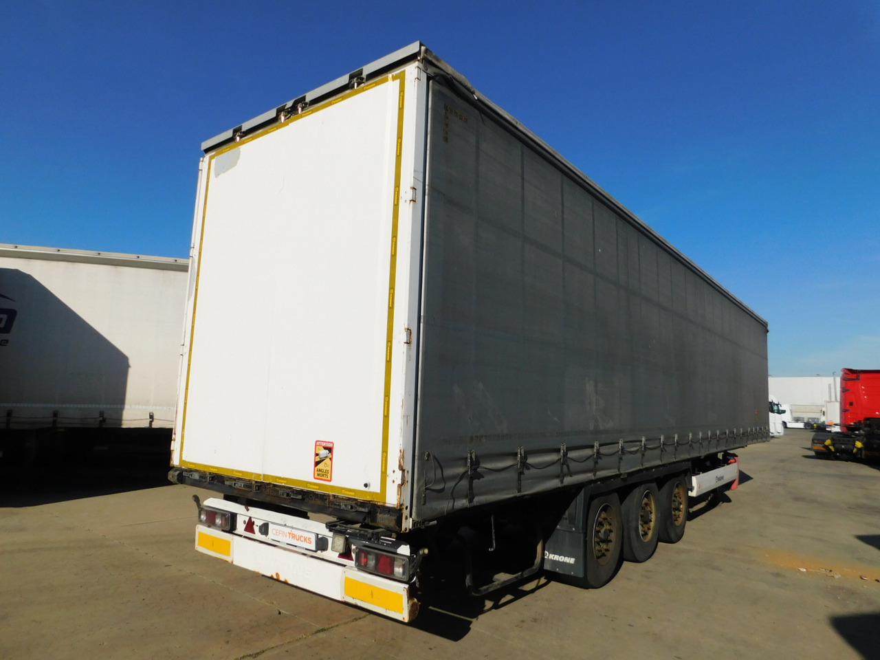 Krone Sd - Tenta puspiekabe: foto 3 Krone Sd - Tenta puspiekabe: foto 3