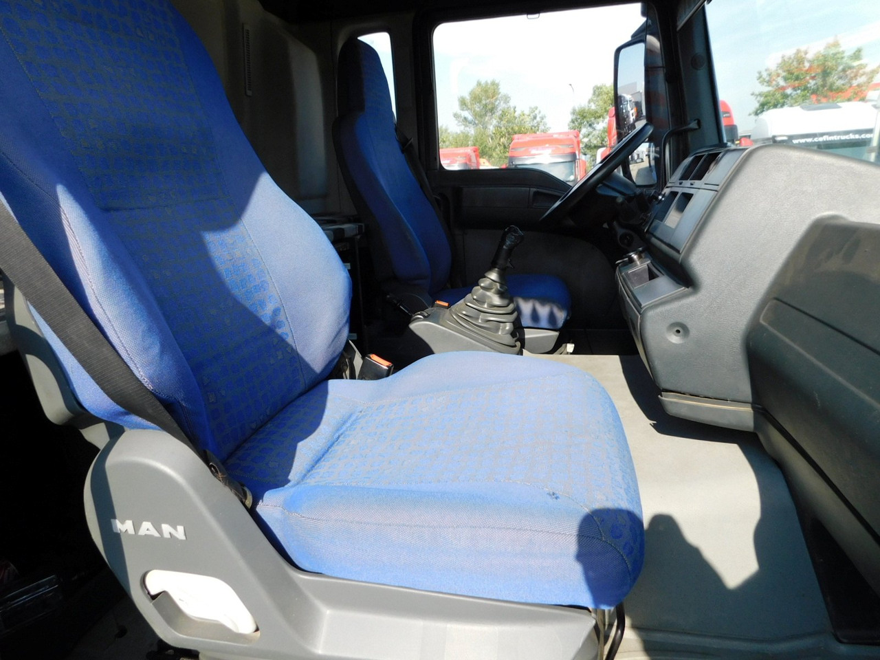 Man Tga - Kravas automašīna pašizgāzējs: foto 5 Man Tga - Kravas automašīna pašizgāzējs: foto 5