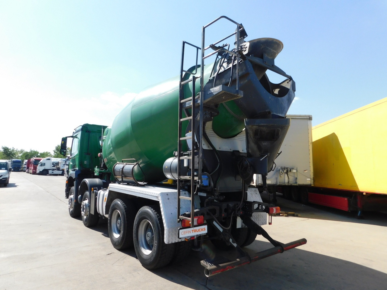 Mercedes Arocs 3243 - Betonvedējs: foto 4 Mercedes Arocs 3243 - Betonvedējs: foto 4