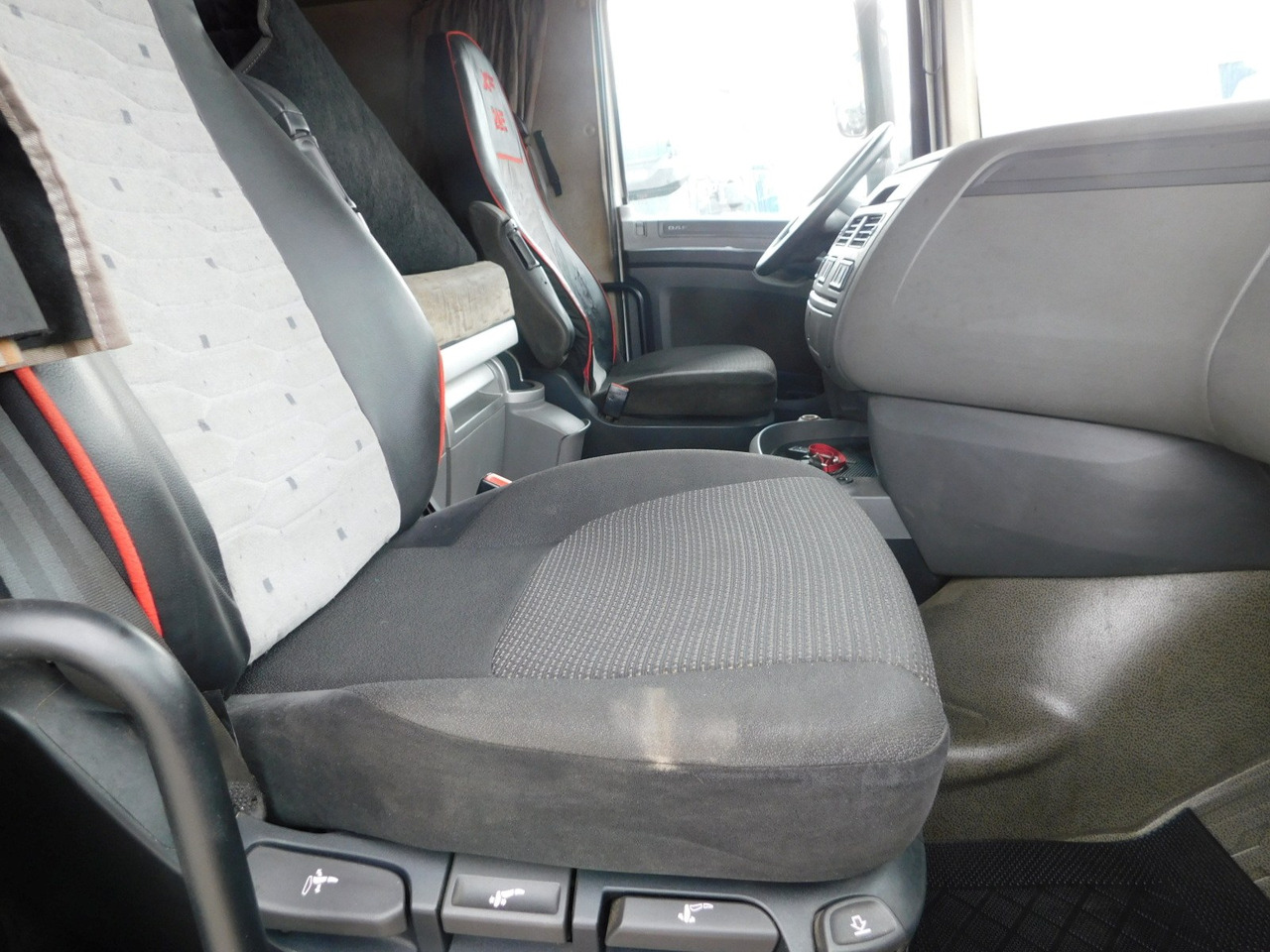 Daf Xf 460 ft - Vilcējs: foto 5 Daf Xf 460 ft - Vilcējs: foto 5