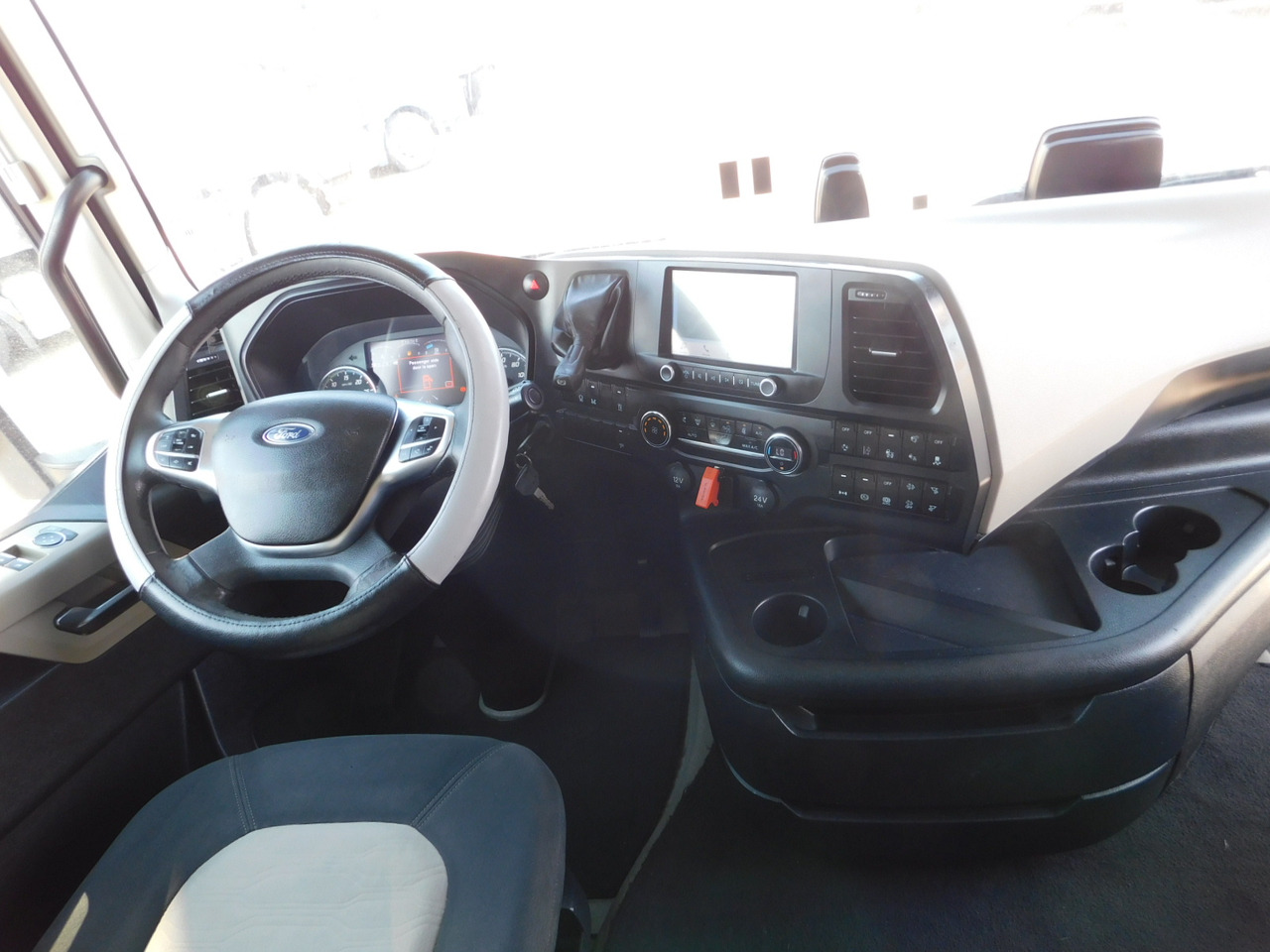 Vilcējs Ford F max 4x2 scab e6 12s2620: foto 6