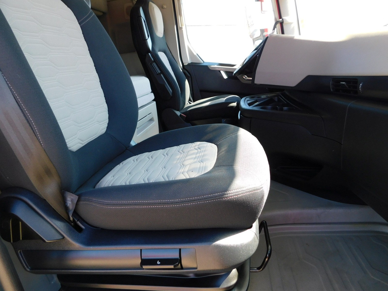 Ford F max ll 4x2 scab e6 12tx2620 - Vilcējs: foto 5 Ford F max ll 4x2 scab e6 12tx2620 - Vilcējs: foto 5