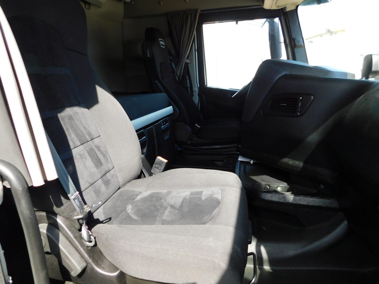 Iveco As440stfp lt - Vilcējs: foto 5 Iveco As440stfp lt - Vilcējs: foto 5