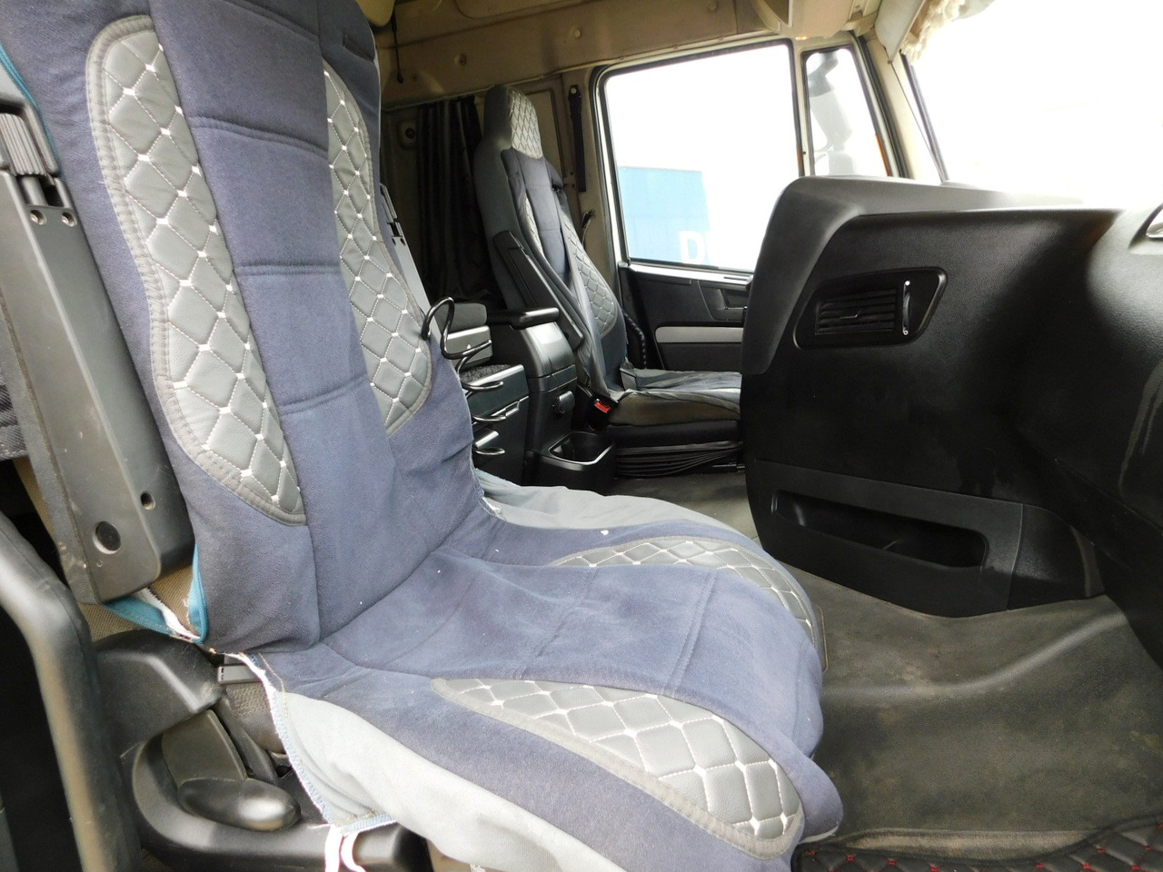 Iveco As440tp - Vilcējs: foto 5 Iveco As440tp - Vilcējs: foto 5