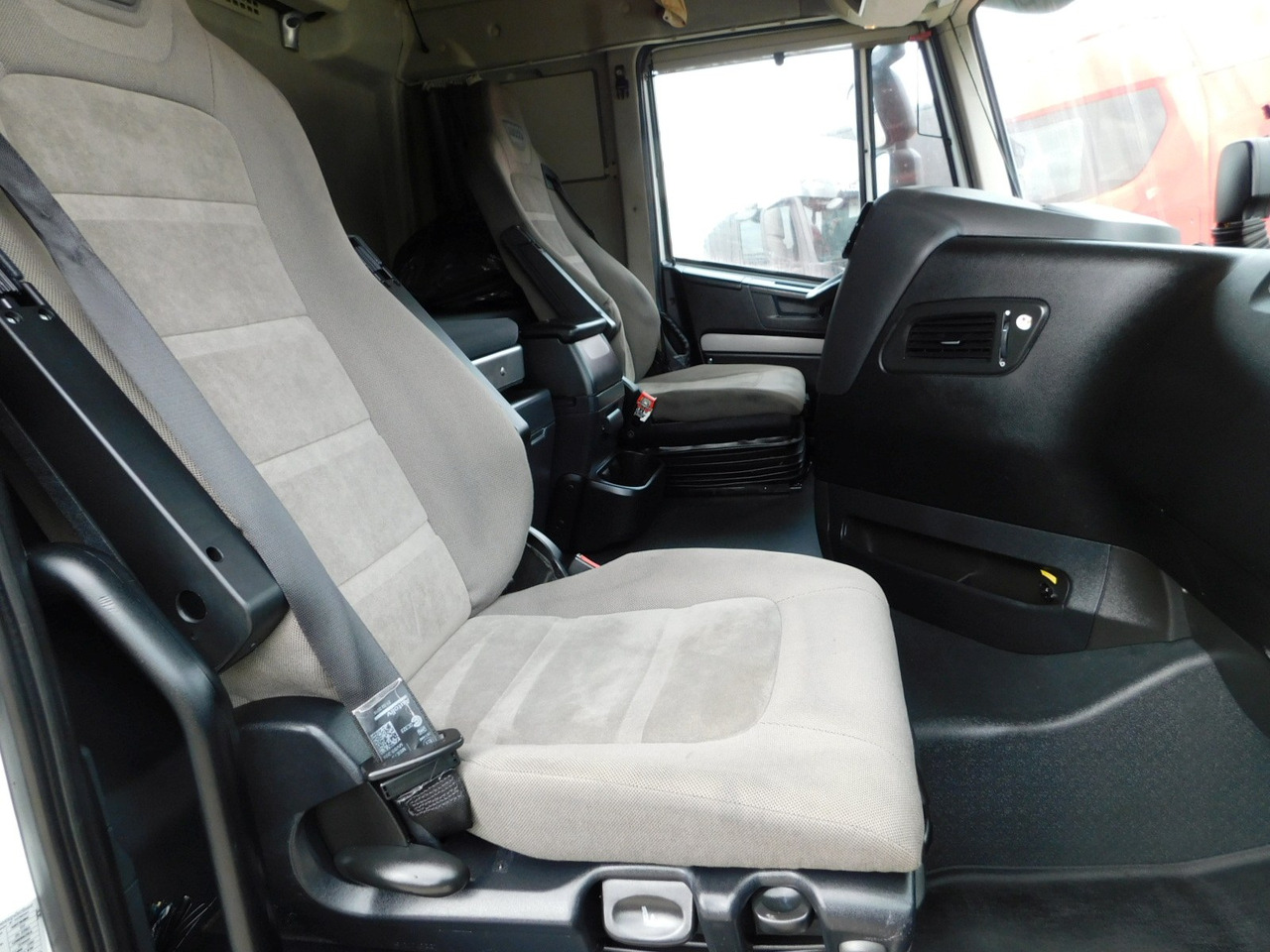 Iveco Stralis 420 - Vilcējs: foto 5 Iveco Stralis 420 - Vilcējs: foto 5