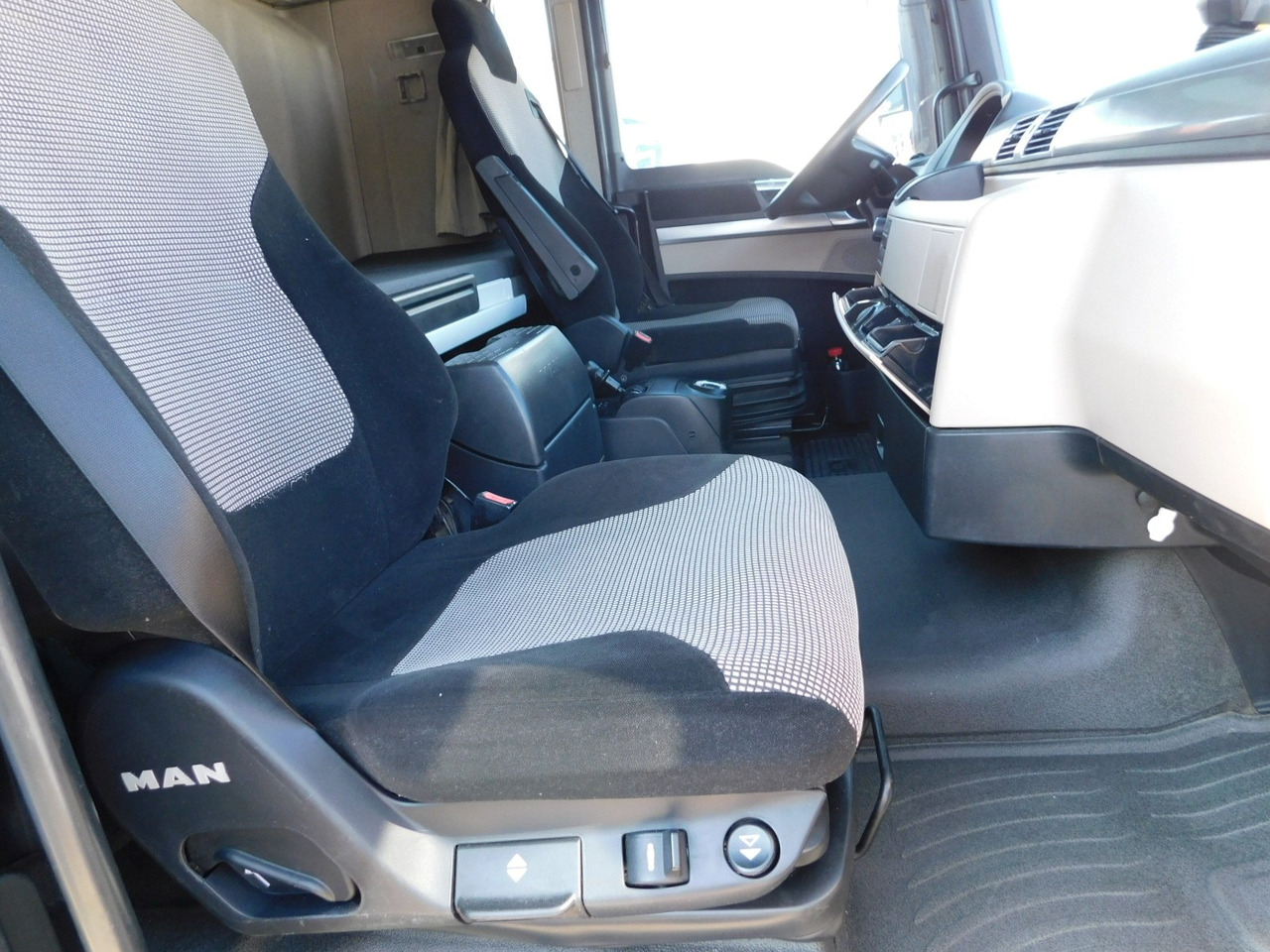 Man Tgx - Vilcējs: foto 5 Man Tgx - Vilcējs: foto 5