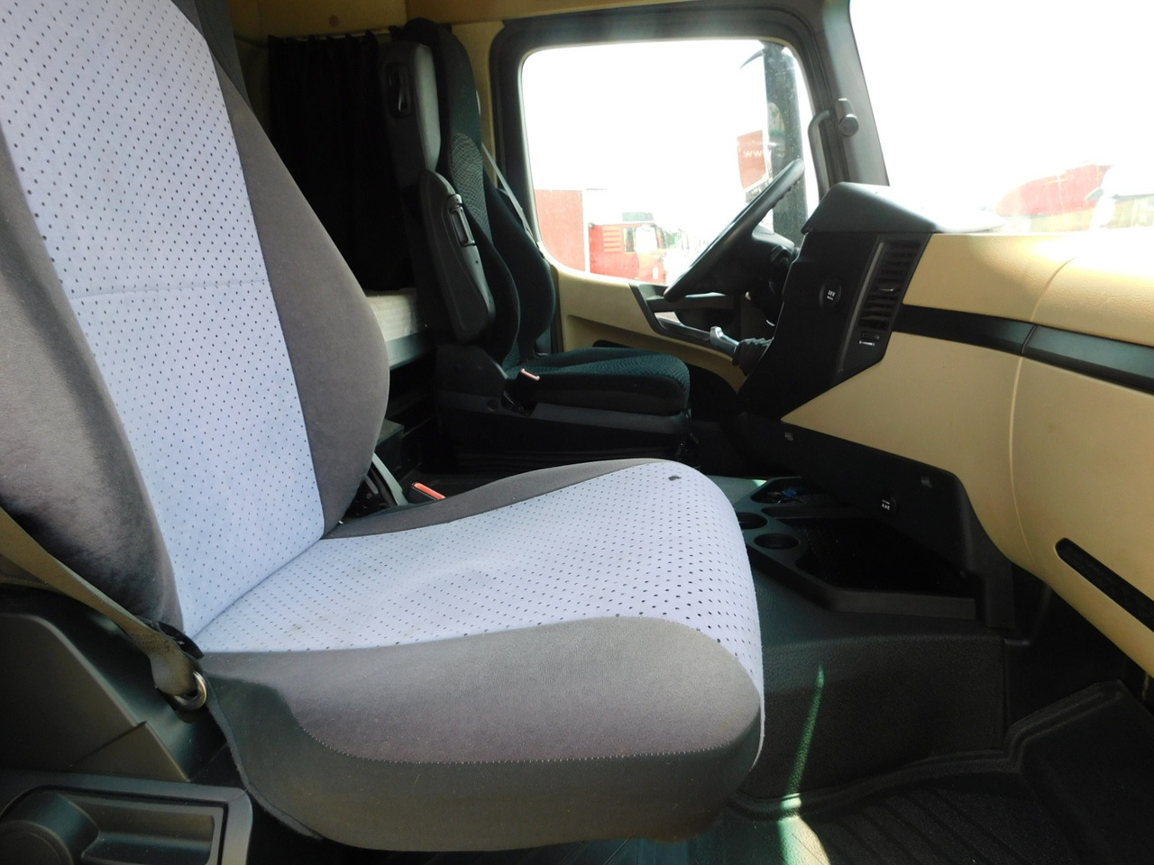 Mercedes Actros 1845 - Vilcējs: foto 5 Mercedes Actros 1845 - Vilcējs: foto 5