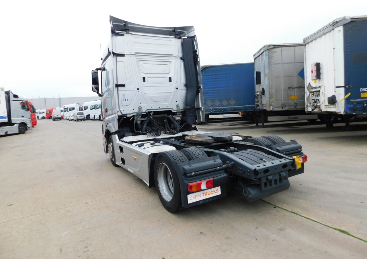 Mercedes Actros - Vilcējs: foto 4 Mercedes Actros - Vilcējs: foto 4