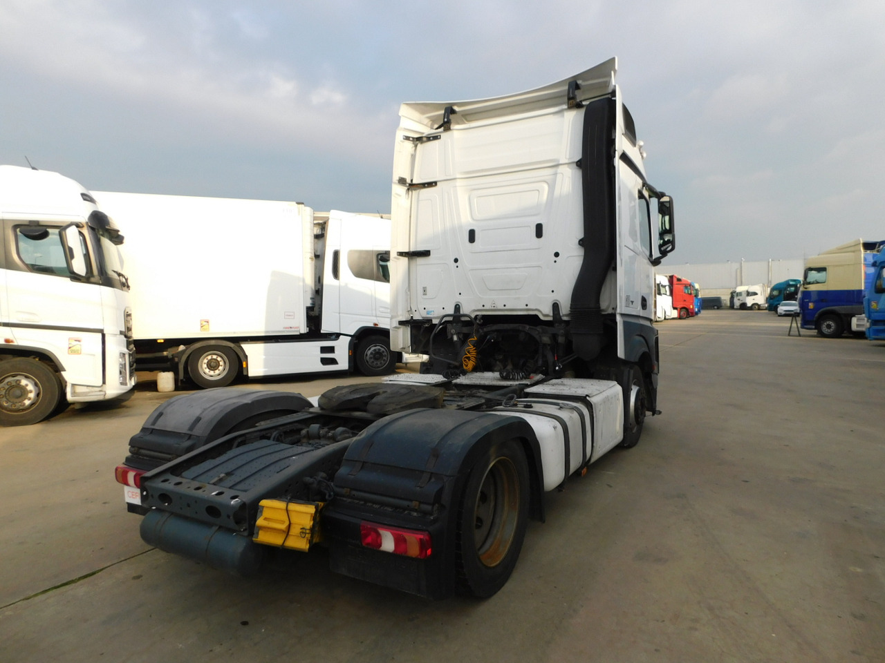 Mercedes Actros - Vilcējs: foto 3 Mercedes Actros - Vilcējs: foto 3