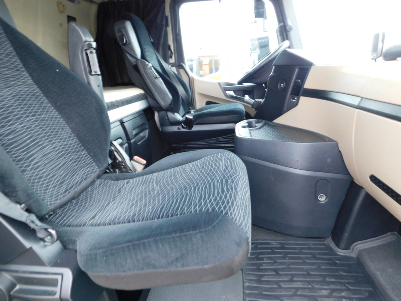 Mercedes Actros - Vilcējs: foto 5 Mercedes Actros - Vilcējs: foto 5