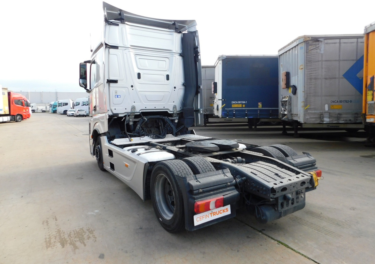 Mercedes Actros - Vilcējs: foto 4 Mercedes Actros - Vilcējs: foto 4