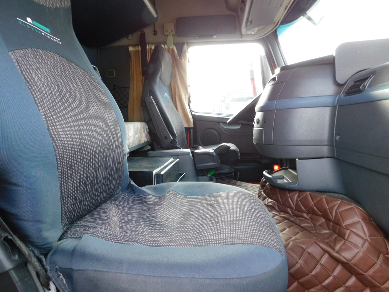 Volvo Fh 440 - Vilcējs: foto 5 Volvo Fh 440 - Vilcējs: foto 5