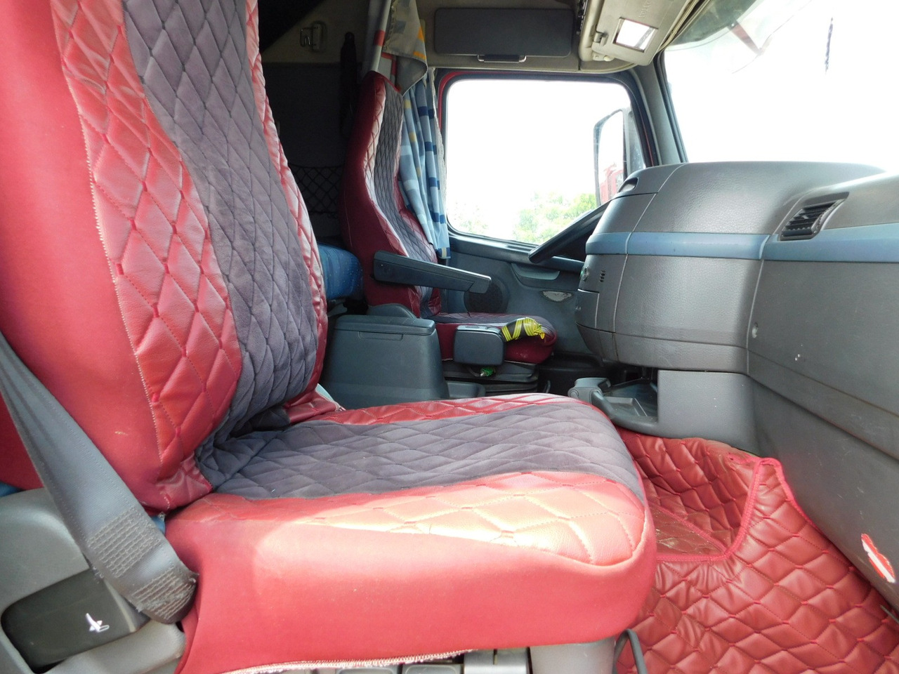 Volvo Fh 440 - Vilcējs: foto 5 Volvo Fh 440 - Vilcējs: foto 5