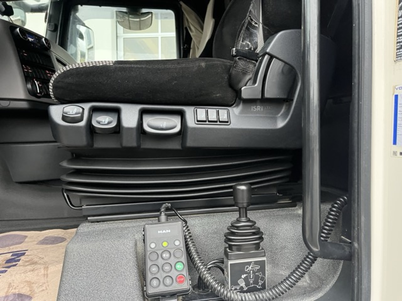 MAN TGX 18.460 4x4H BLS Euro6 Klima Luftfeder ZV - Vilcējs: foto 5 MAN TGX 18.460 4x4H BLS Euro6 Klima Luftfeder ZV - Vilcējs: foto 5