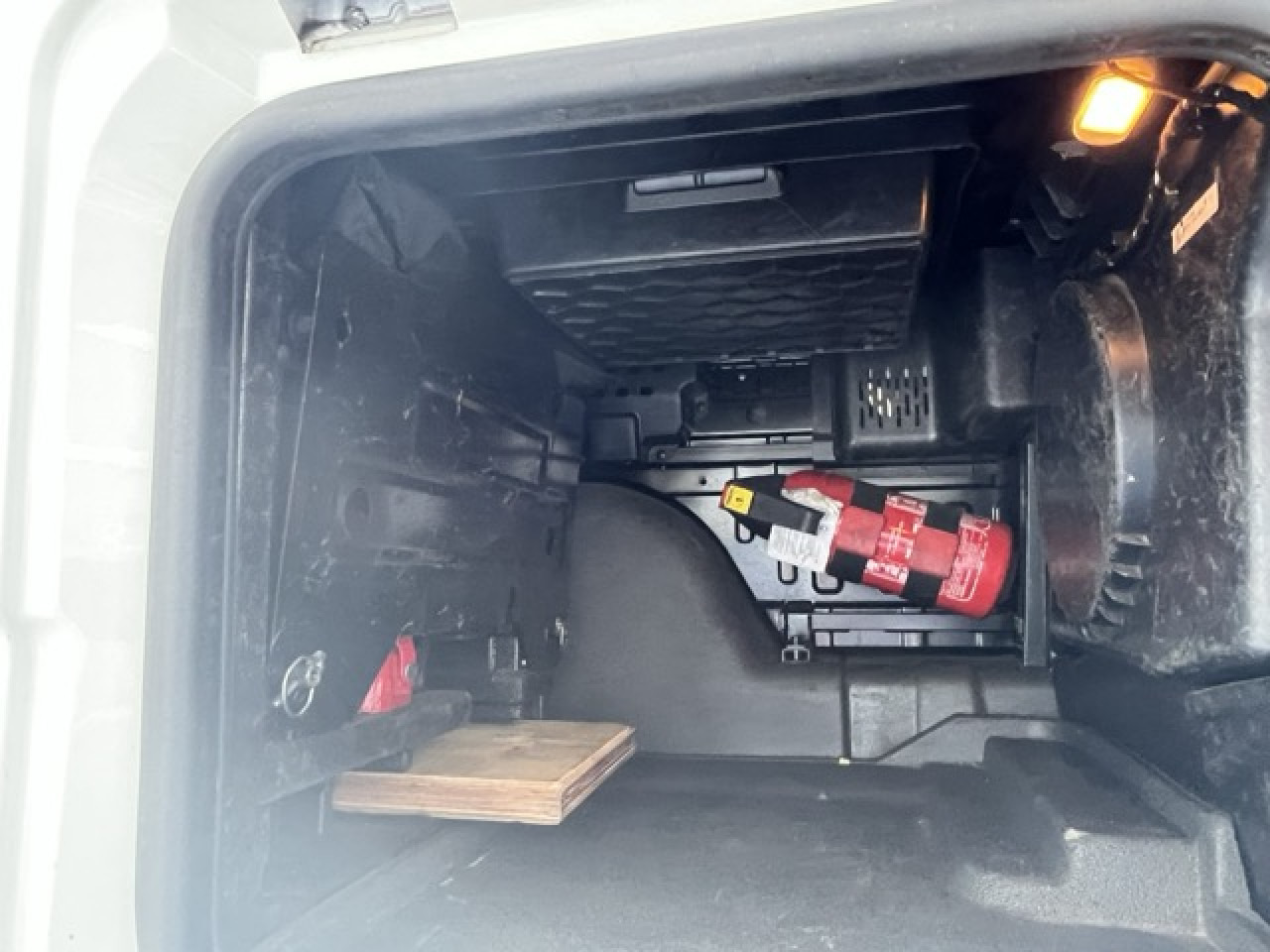 MAN TGX 18.510 4x2 BL SA Euro6 Retarder Klima ZV - Vilcējs: foto 3 MAN TGX 18.510 4x2 BL SA Euro6 Retarder Klima ZV - Vilcējs: foto 3