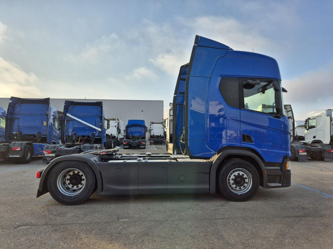 Scania R 450 - Vilcējs: foto 2 Scania R 450 - Vilcējs: foto 2