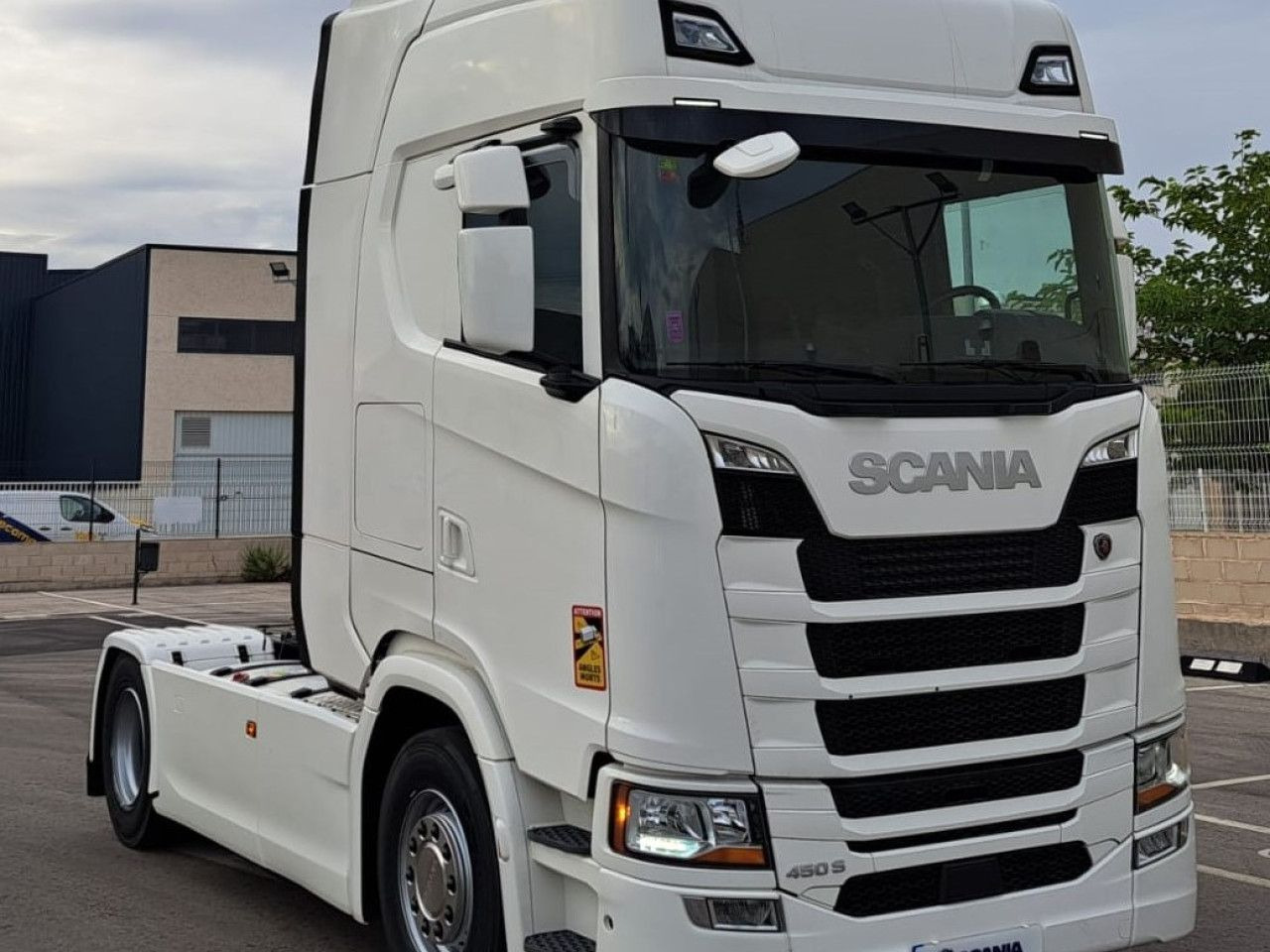 Scania UVES01240224 - Vilcējs: foto 1 Scania UVES01240224 - Vilcējs: foto 1