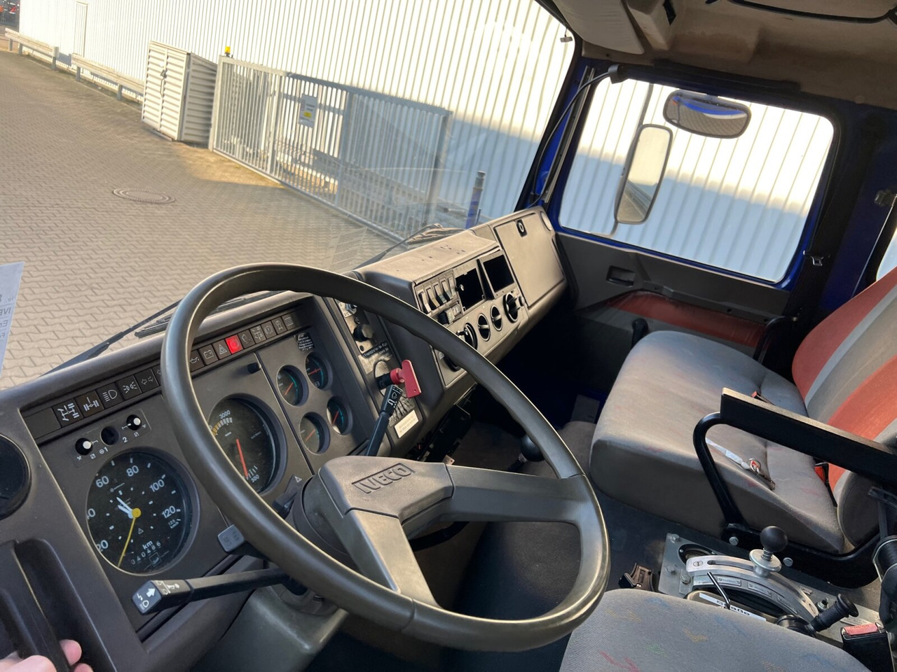Ugunsdzēsēju mašīna 120-23 AW 4x4 Doka 120-23 AW 4x4 Doka, V8-Motor, Mannschaftswagen 16 Sitze, Seilwinde: foto 15
