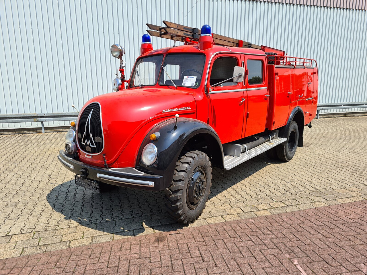 A 3500/6, TLF 16/25, TLF 16/53, 4x4 A 3500/6, TLF 16/25, TLF 16/53, 4x4 - Ātrās palīdzības mašīna: foto 1 A 3500/6, TLF 16/25, TLF 16/53, 4x4 A 3500/6, TLF 16/25, TLF 16/53, 4x4 - Ātrās palīdzības mašīna: foto 1