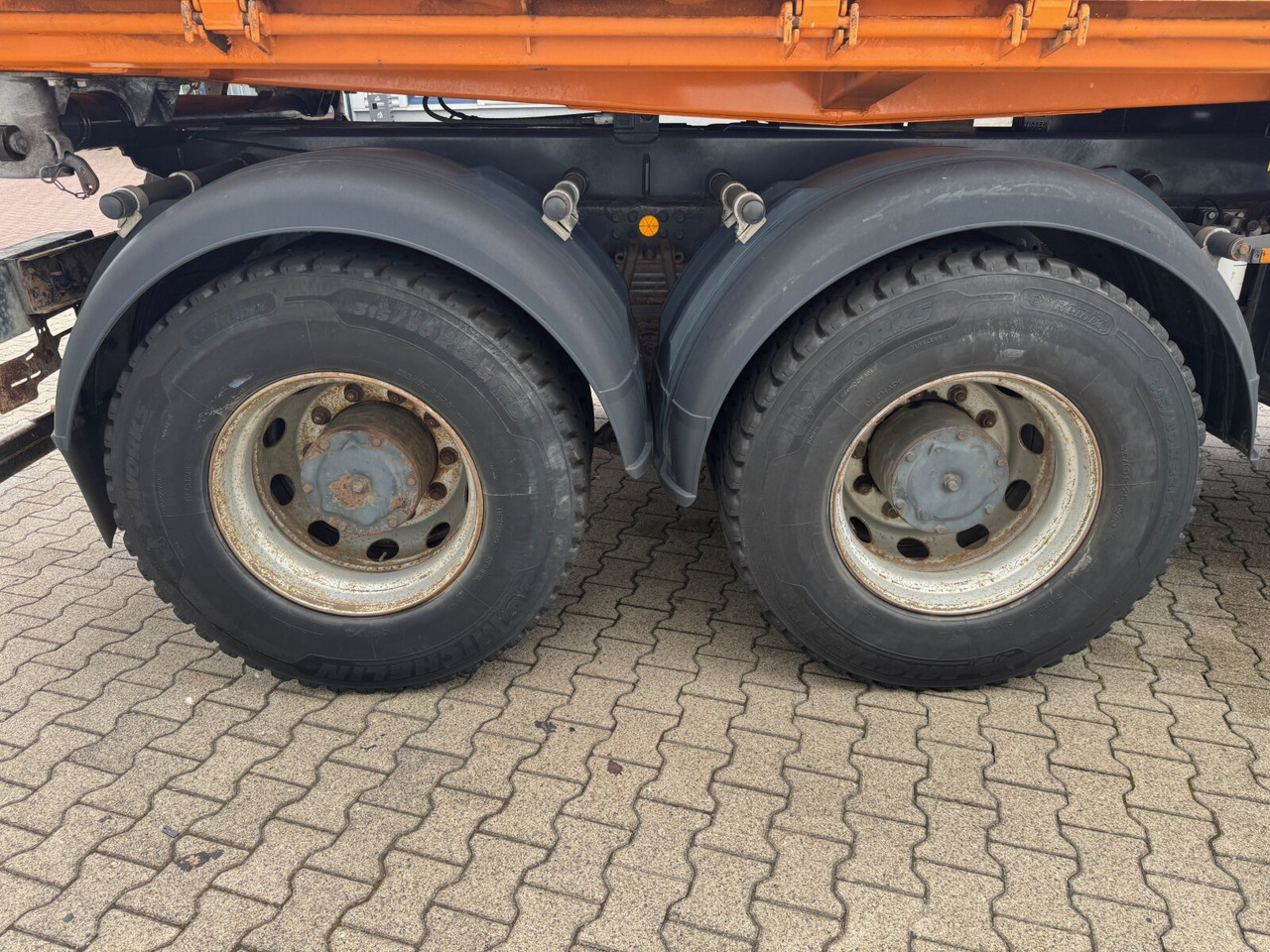AD260T41 6x4 AD260T41 6x4, EEV - Šasija kravas automašīna: foto 4 AD260T41 6x4 AD260T41 6x4, EEV - Šasija kravas automašīna: foto 4