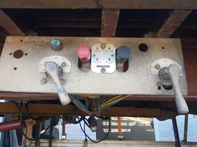 Bortu piekabe/ Platforma Anhänger Plateau Anhänger Pritsche  Plateau, Rungen, 3x vorh. !: foto 6