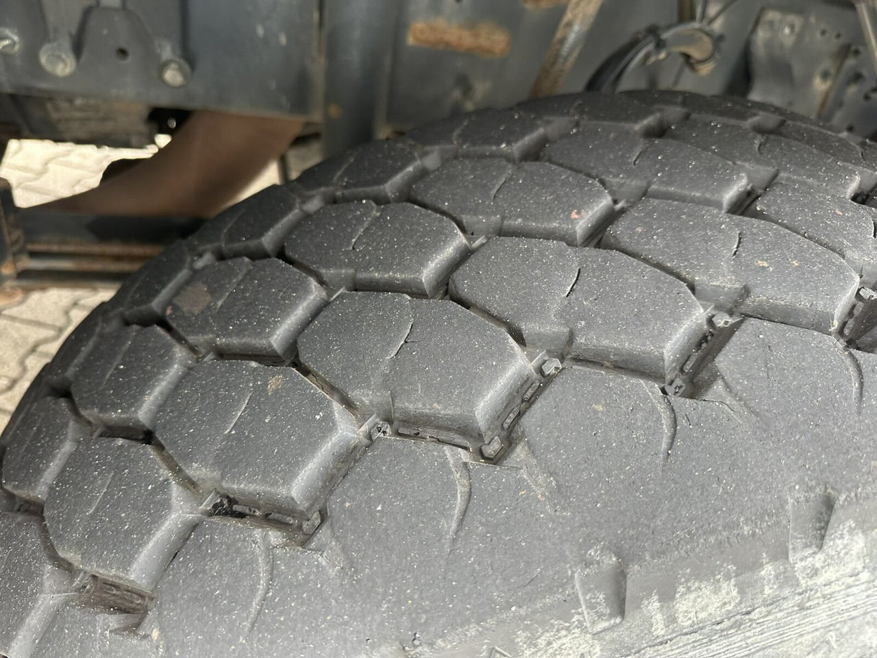 DAF CF 85.460 6x4 CF 85.460 6x4, Bordmatik links - Kravas automašīna pašizgāzējs: foto 2 DAF CF 85.460 6x4 CF 85.460 6x4, Bordmatik links - Kravas automašīna pašizgāzējs: foto 2