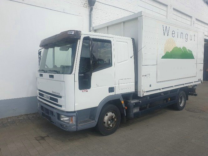 Euro Cargo ML 75E14 4x2 Euro Cargo ML 75E14 4x2 Getränkewagen, 6-Zylinder-Motor - Kravas automašīna ar slēgto virsbūvi: foto 1 Euro Cargo ML 75E14 4x2 Euro Cargo ML 75E14 4x2 Getränkewagen, 6-Zylinder-Motor - Kravas automašīna ar slēgto virsbūvi: foto 1