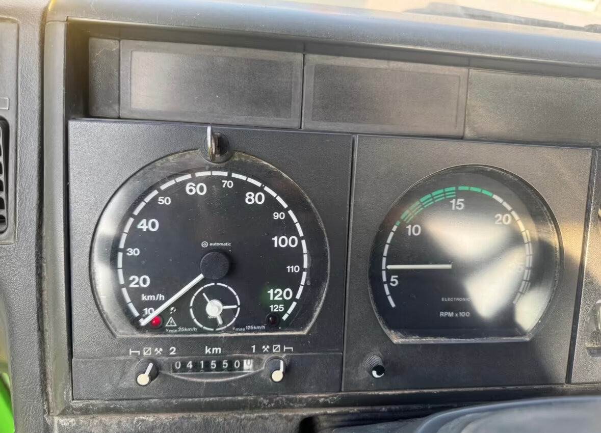 Euro Tech 410EH42 8x8 Euro Tech 410EH42 8x8, Abrollkipper - Pacēlājs ar āķi: foto 2 Euro Tech 410EH42 8x8 Euro Tech 410EH42 8x8, Abrollkipper - Pacēlājs ar āķi: foto 2