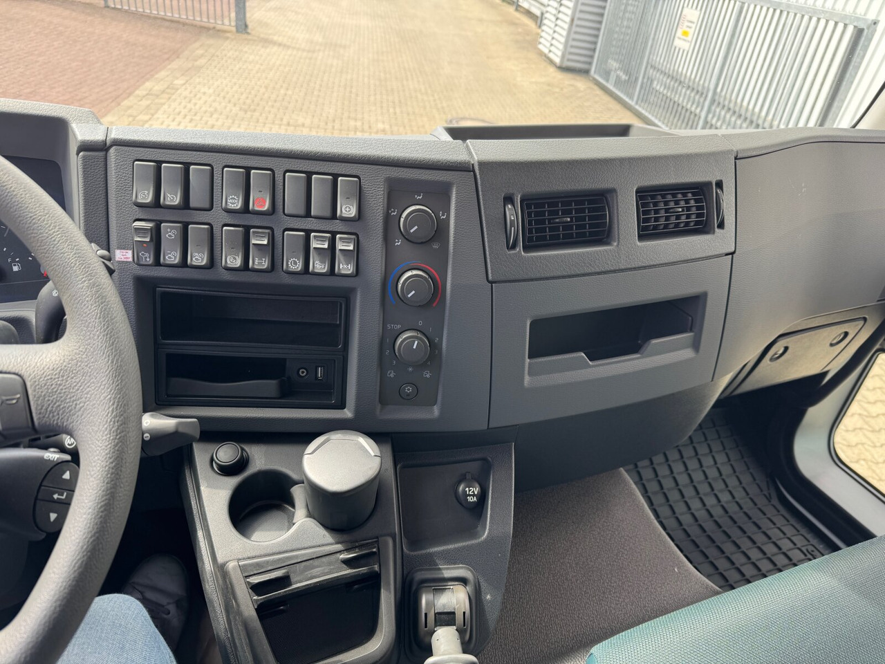 FL 280 4x4 FL 280 4x4 - Kravas automašīna pašizgāzējs: foto 4 FL 280 4x4 FL 280 4x4 - Kravas automašīna pašizgāzējs: foto 4