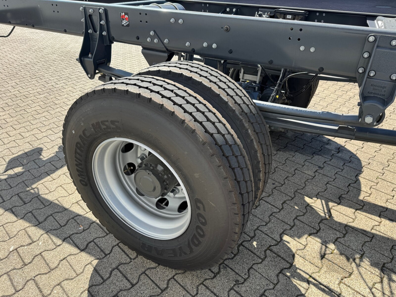 FL 280 4x4 FL 280 4x4, Nebenantrieb - Šasija kravas automašīna: foto 2 FL 280 4x4 FL 280 4x4, Nebenantrieb - Šasija kravas automašīna: foto 2