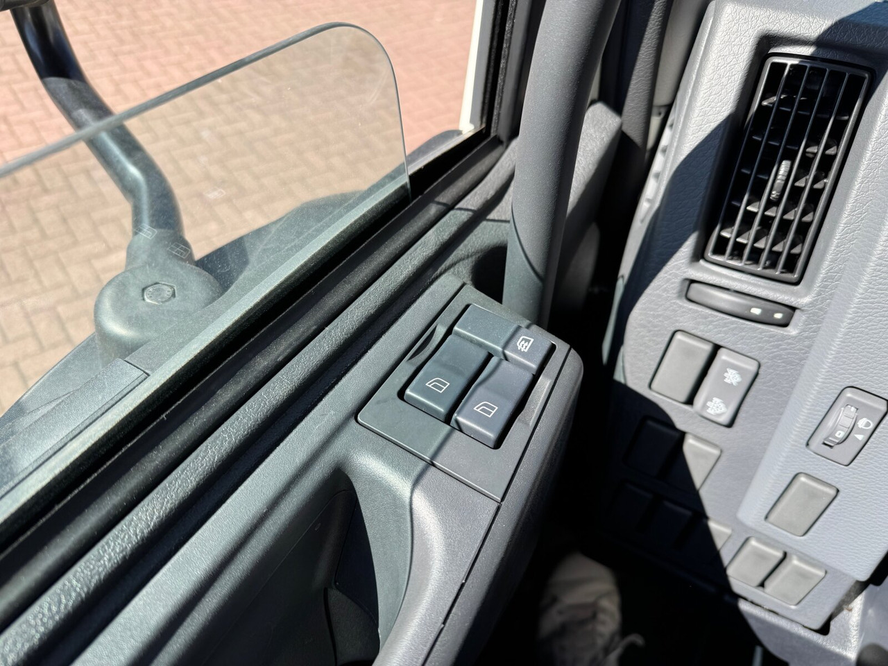 FL 280 4x4 FL 280 4x4, Nebenantrieb - Šasija kravas automašīna: foto 5 FL 280 4x4 FL 280 4x4, Nebenantrieb - Šasija kravas automašīna: foto 5