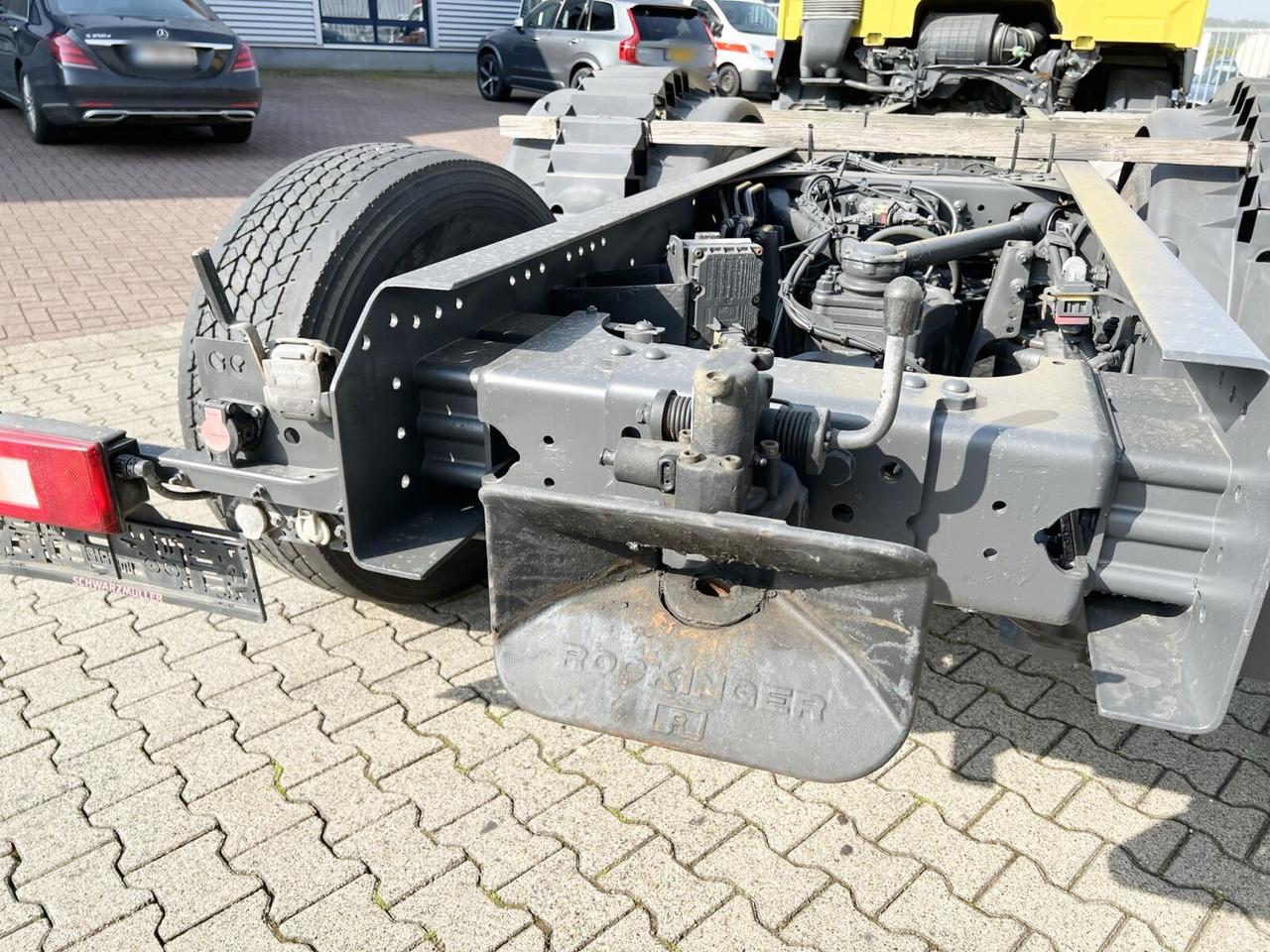 FM 450 6x2 FM 450 6x2, Motorabtrieb, Lenk-/Liftachse - Šasija kravas automašīna: foto 3 FM 450 6x2 FM 450 6x2, Motorabtrieb, Lenk-/Liftachse - Šasija kravas automašīna: foto 3