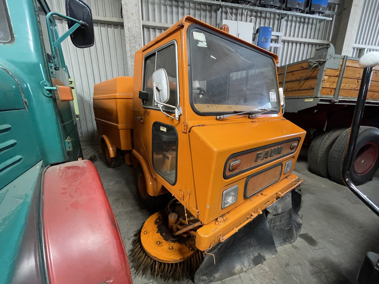 Faun AK 414 HW FAUN AK 414 HW - Ielu tīrīšanas mašīna: foto 2 Faun AK 414 HW FAUN AK 414 HW - Ielu tīrīšanas mašīna: foto 2